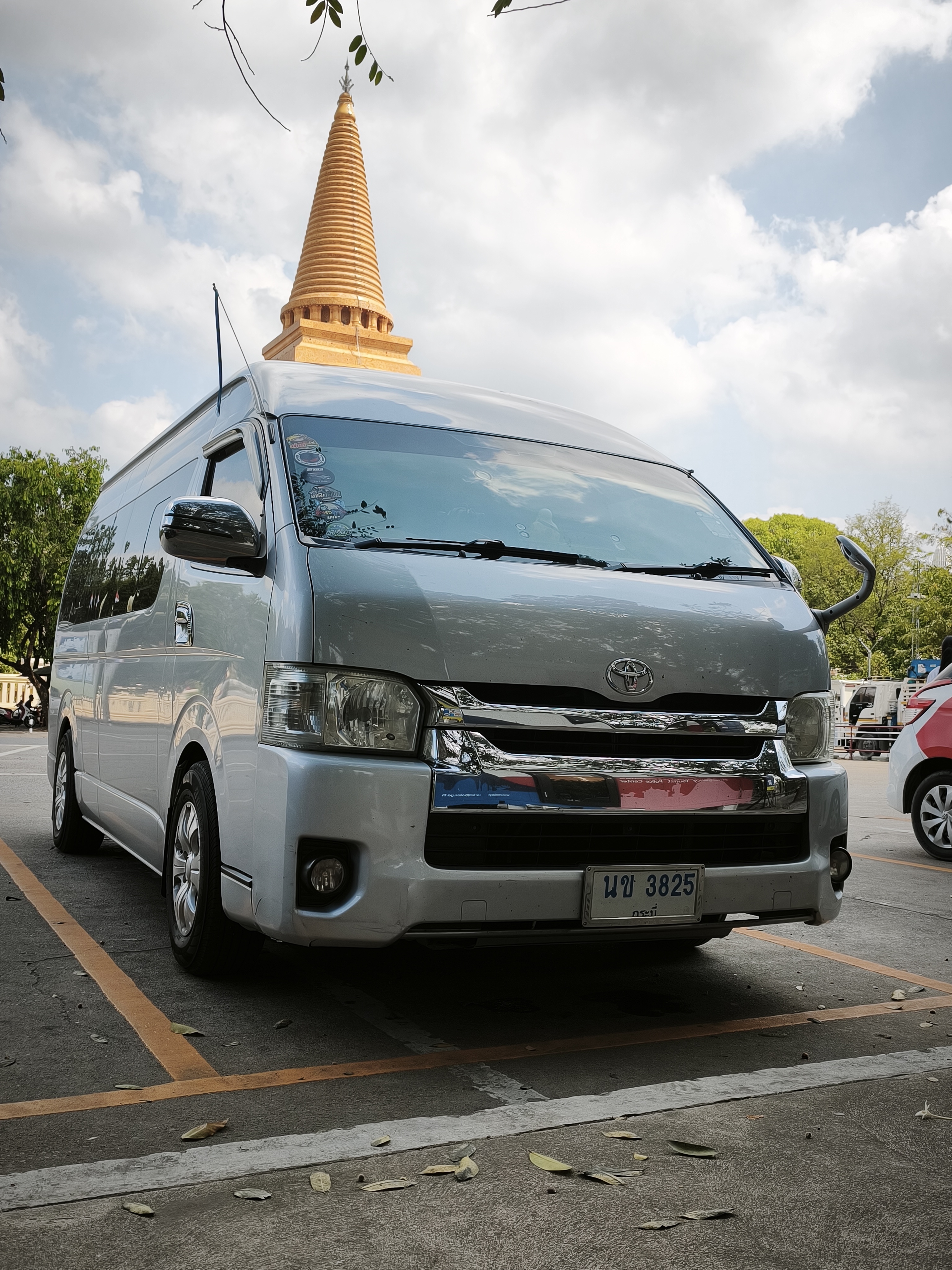 Toyota Commuter VIP Van