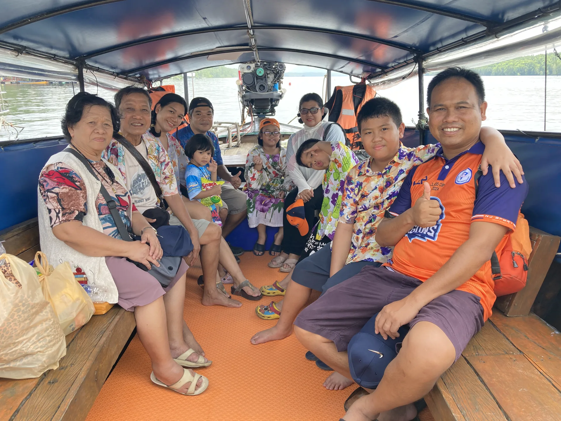 บริการรถตู้ท่องเที่ยวสุราษฎร์ธานี แพ็กเกจทัวร์ภาคใต้
